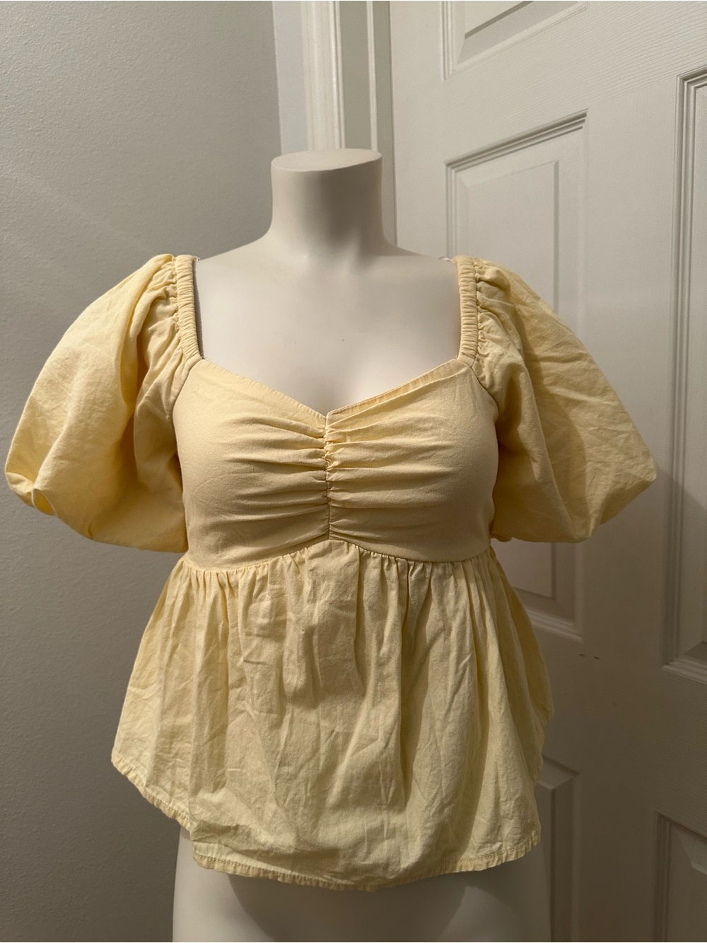 Jopna yellow Puff Sleeve Top in Pale Yellow small